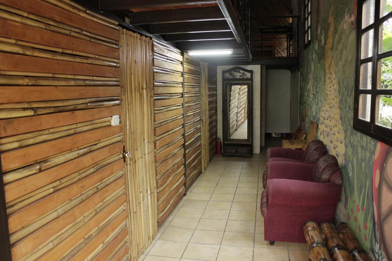 Hostal Casa Buho アンティグア・グアテマラ エクステリア 写真
